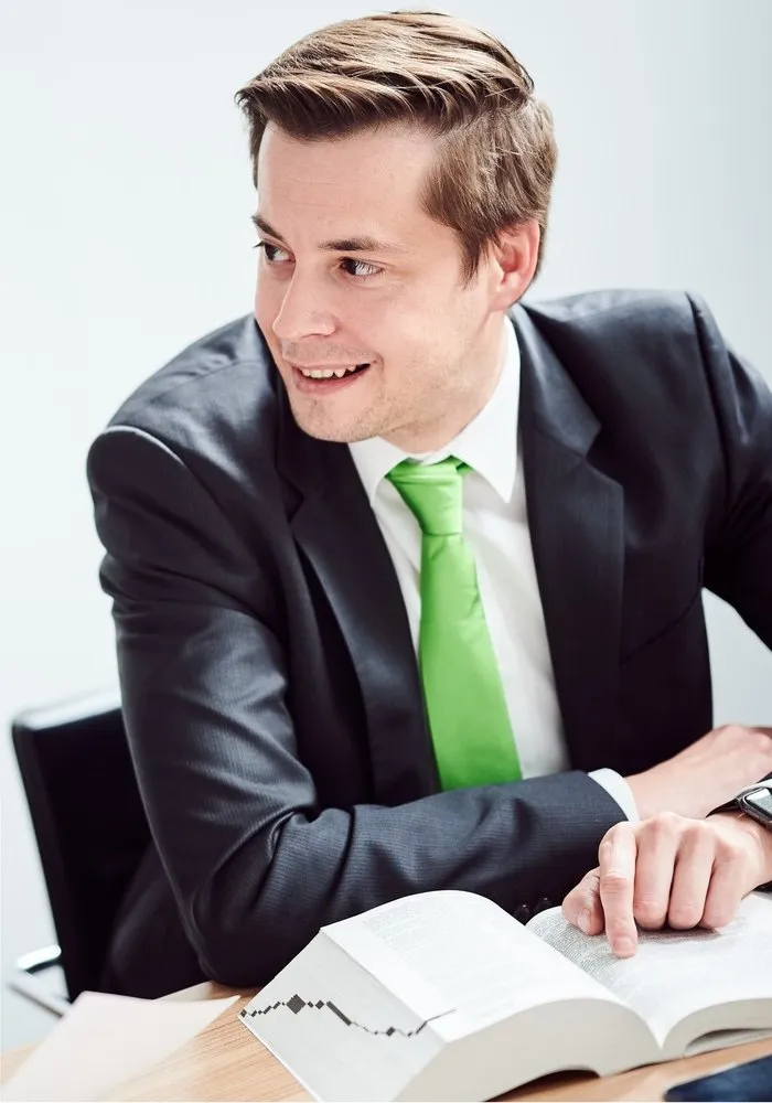 Mag. (FH) Alexander Haas, LL.M.